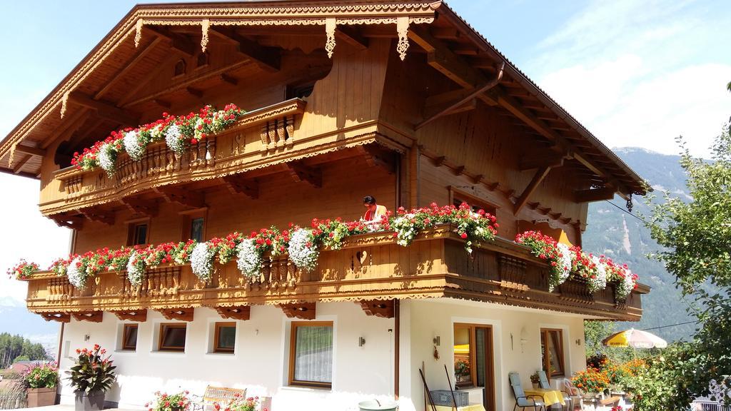 Haus Binder Hotel Рид им Цилертал Екстериор снимка